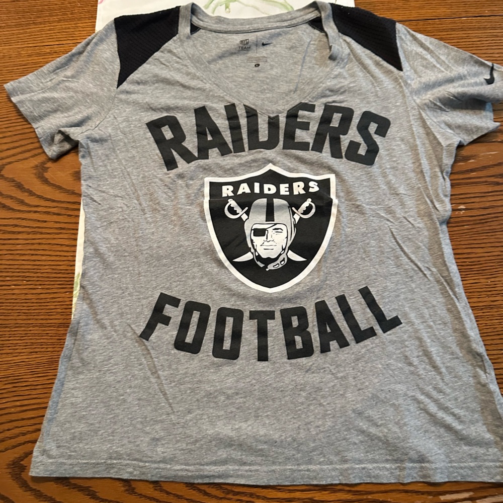NFL Raiders Gray and Black Short Sleeve Tee - Picture 1 of 4